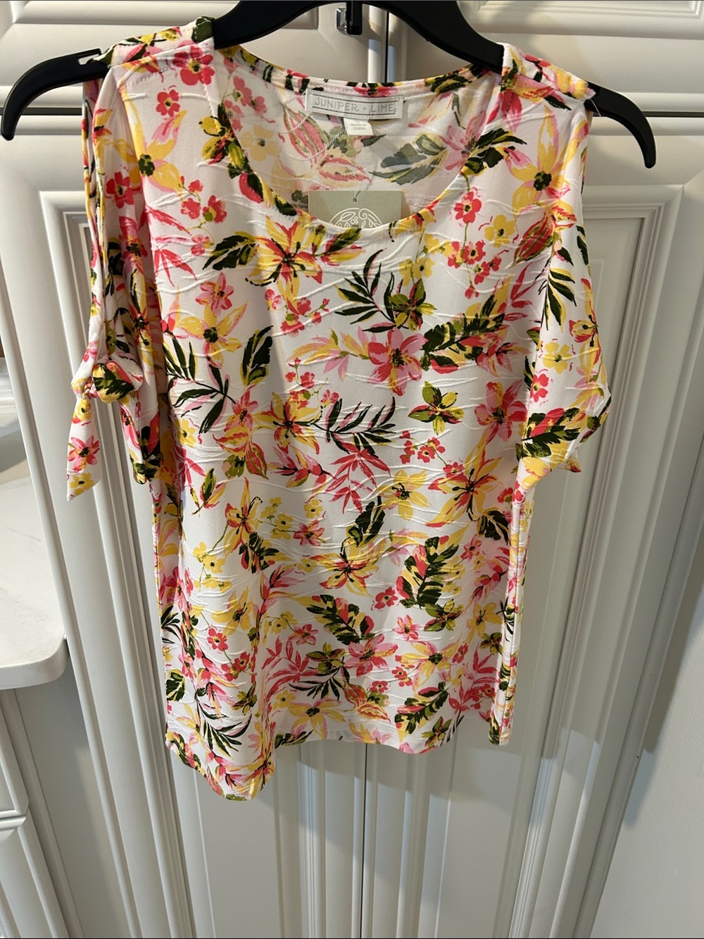 Juniper + Lime White Floral Cold-Shoulder Tee